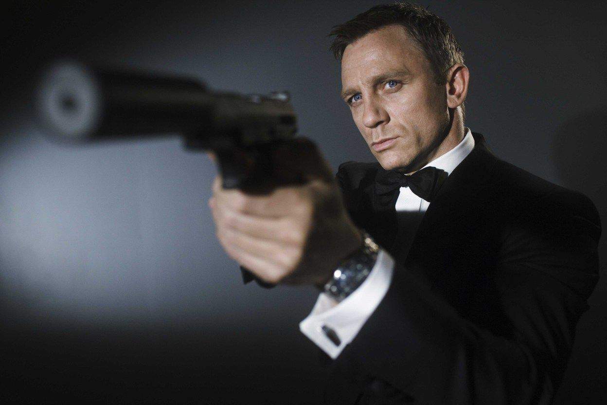 James Bond Shooting