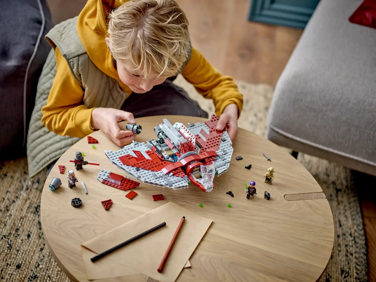 Ahsoka Tano's T-6 Jedi Shuttle Star Wars Lego 8 SDCC 2023